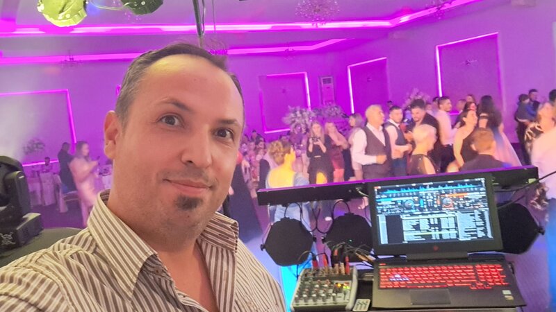 DJ MC Cristian Niculici. Furnizor de divertisment pentru evenimentul tau