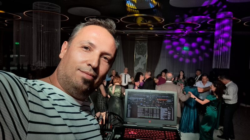 DJ MC Cristian Niculici. Furnizor de divertisment pentru evenimentul tau